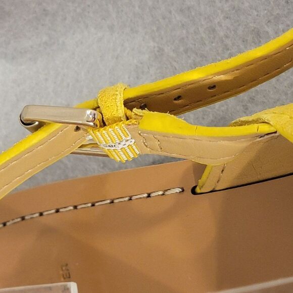 Marc Fisher MLRite Women 8.5 Flats Yellow Leather Cross-Band Ankle Strap Sandals - Picture 5 of 11